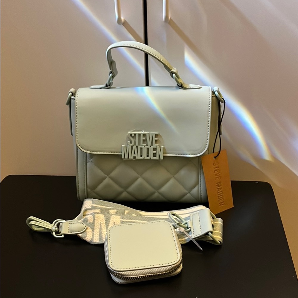 Steve Madden Belom 2 in ML Mint RARE COLOR